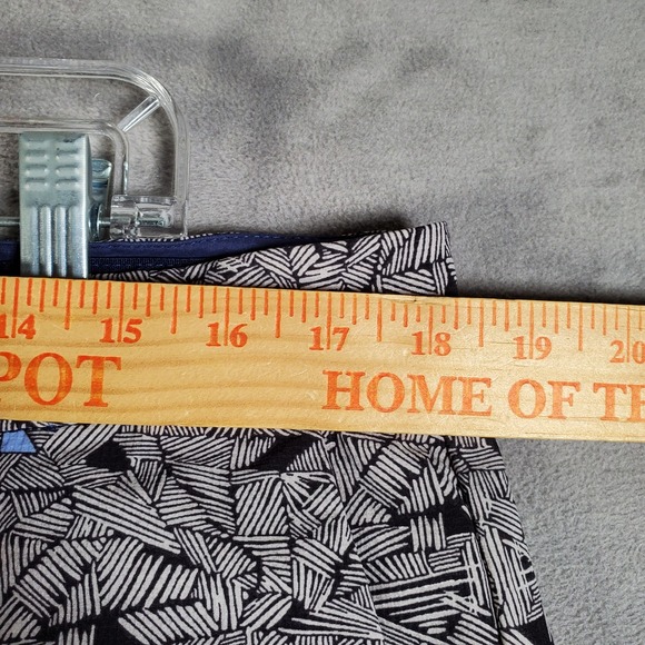 Tommy Bahama Shorts Mens 36 Gray Black Geometric Print Stretch Preppy Golf Chino - Picture 4 of 8